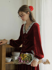 Megan V-neck Contrast Lace Lapel Cuffs Splicing Velvet Blouse - Red