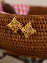 Macaron Vintage Gold Earrings