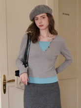 Zaniyah V-Neck Knit Top