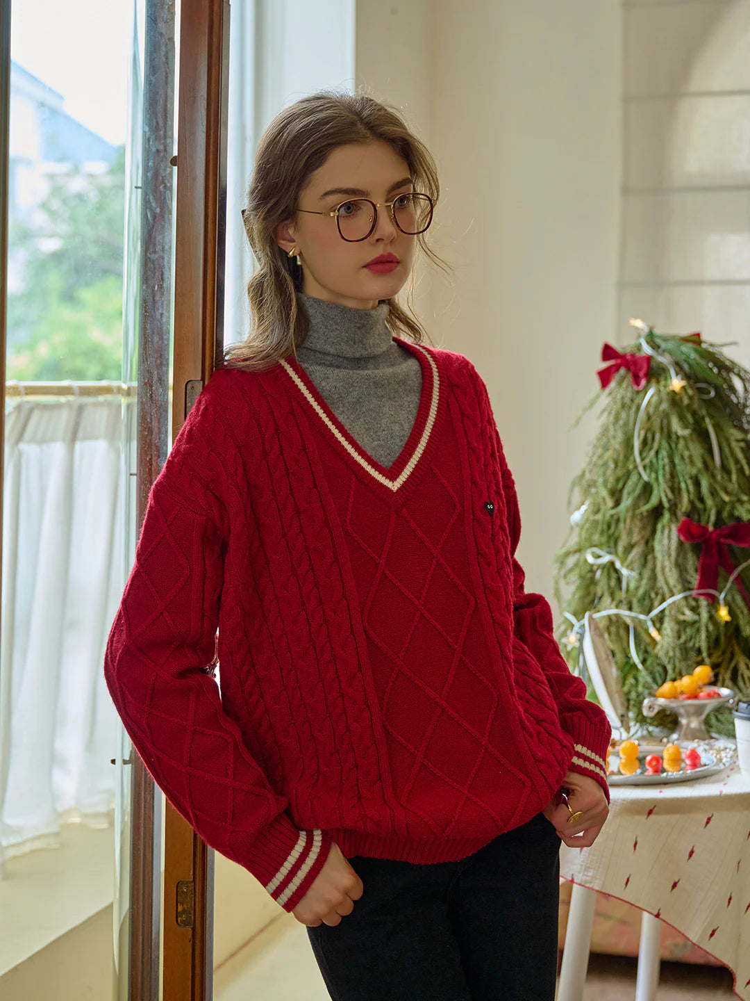 Reese V-Neck Constraing Ribbed Wool Sweater - Red