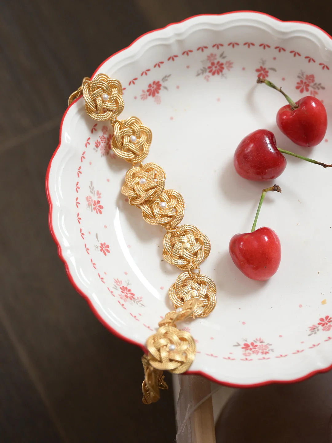 Macaron Retro Gold Necklace
