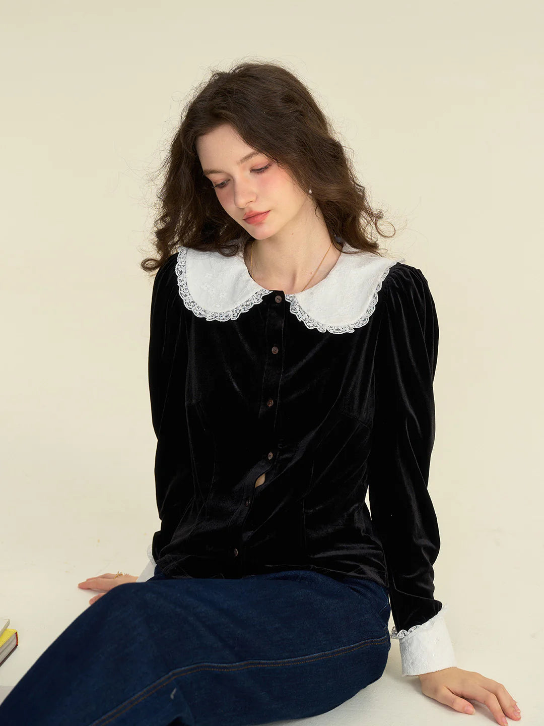 Allyson Peter Pan Collar Lace Lace Embroidery Shirt