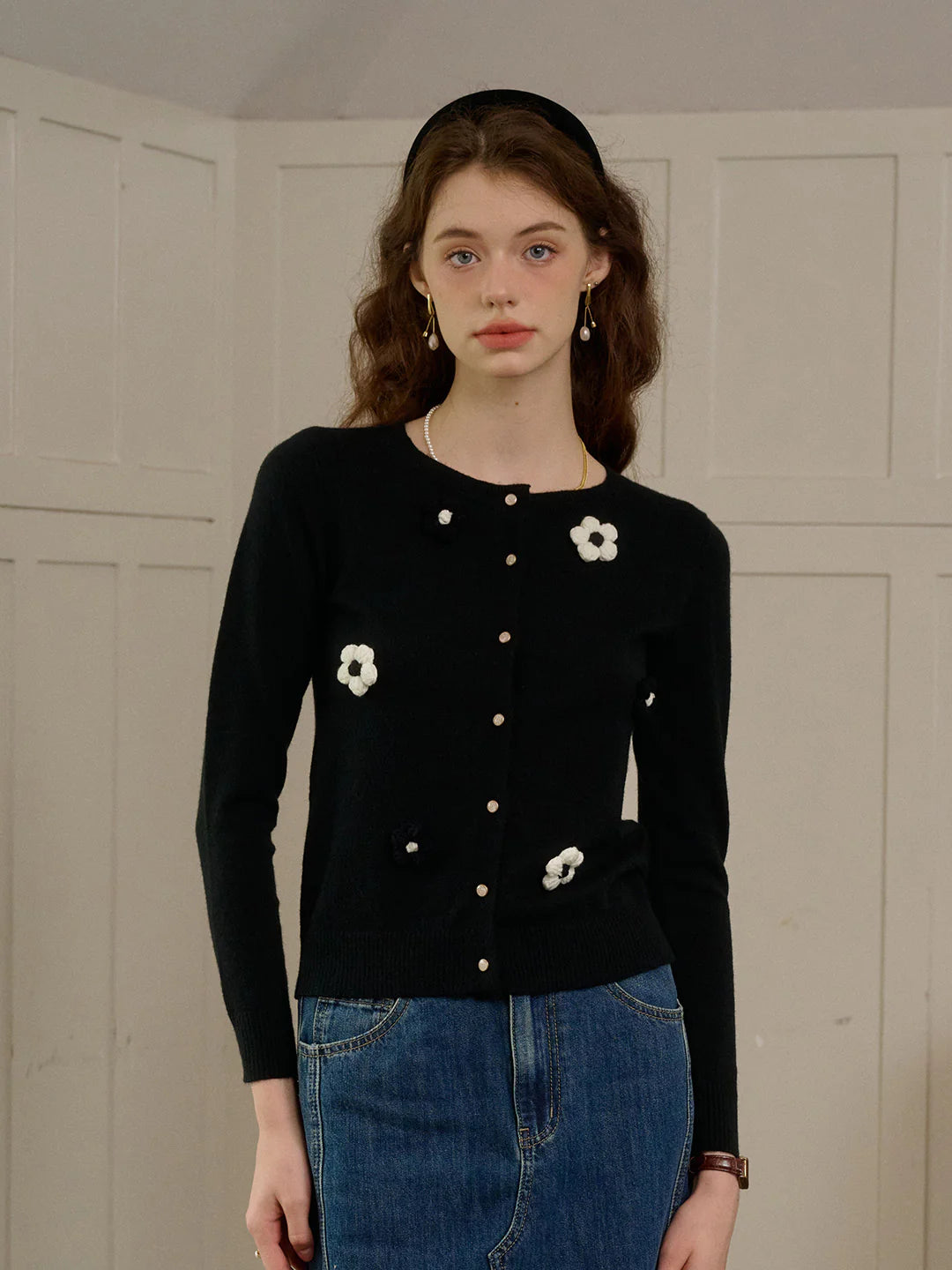 Layla Round Neck 3D Flower Cardigan