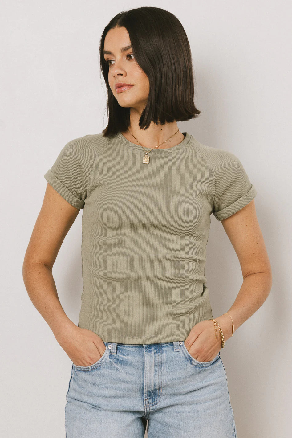 Kammie Ribbed Basic Tee in Sage