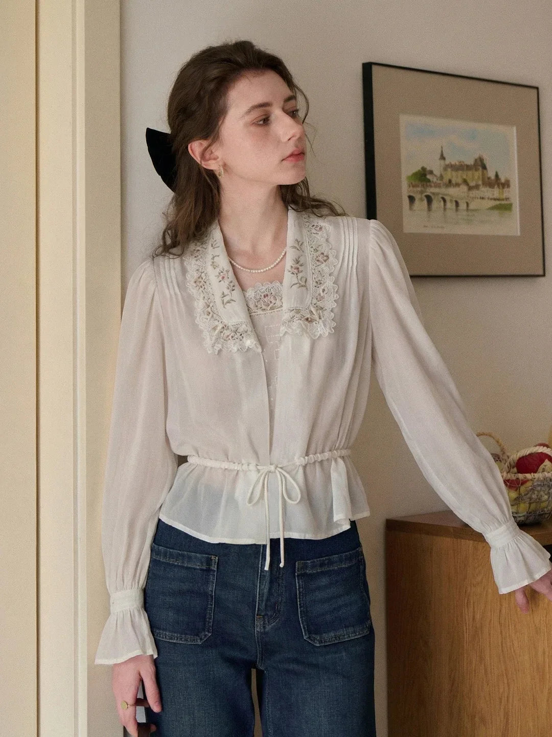 Vada Lace Collar Embroidery Blouse