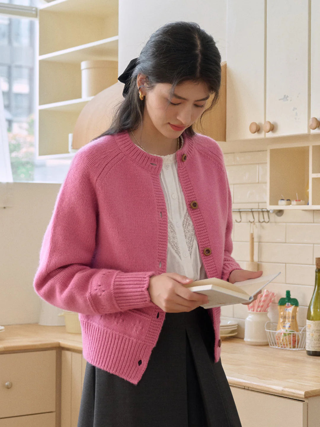 Alicia Round Neck Short 100%Wool Cardigan