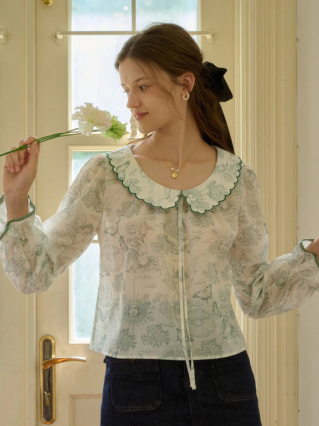 Aila Contrast Lace-up Lapel Puff Sleeve Lace Floral Print Blouse